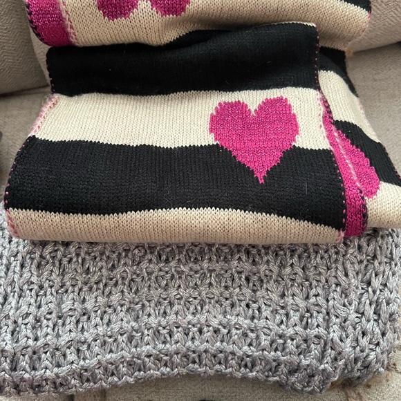 Wooden Ships Scarf and Gap lot - Picture 2 of 2